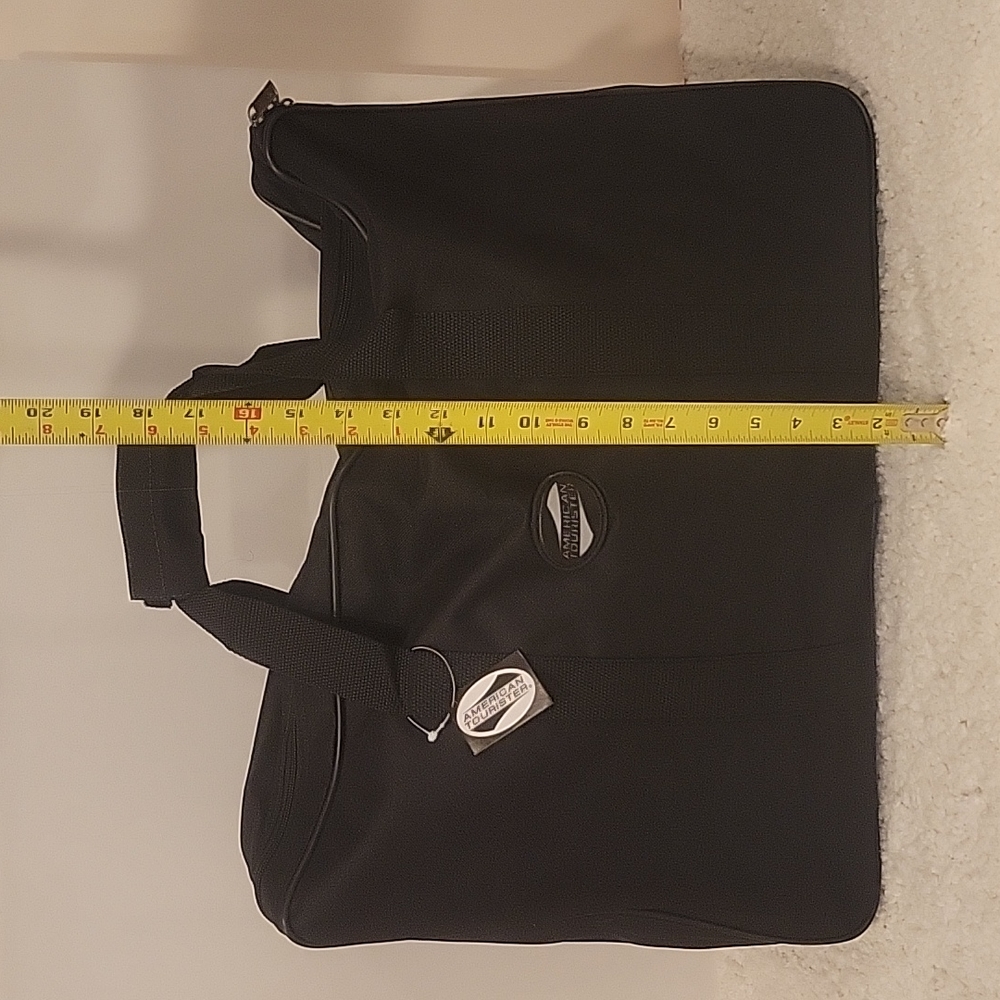 American Tourister travel bag